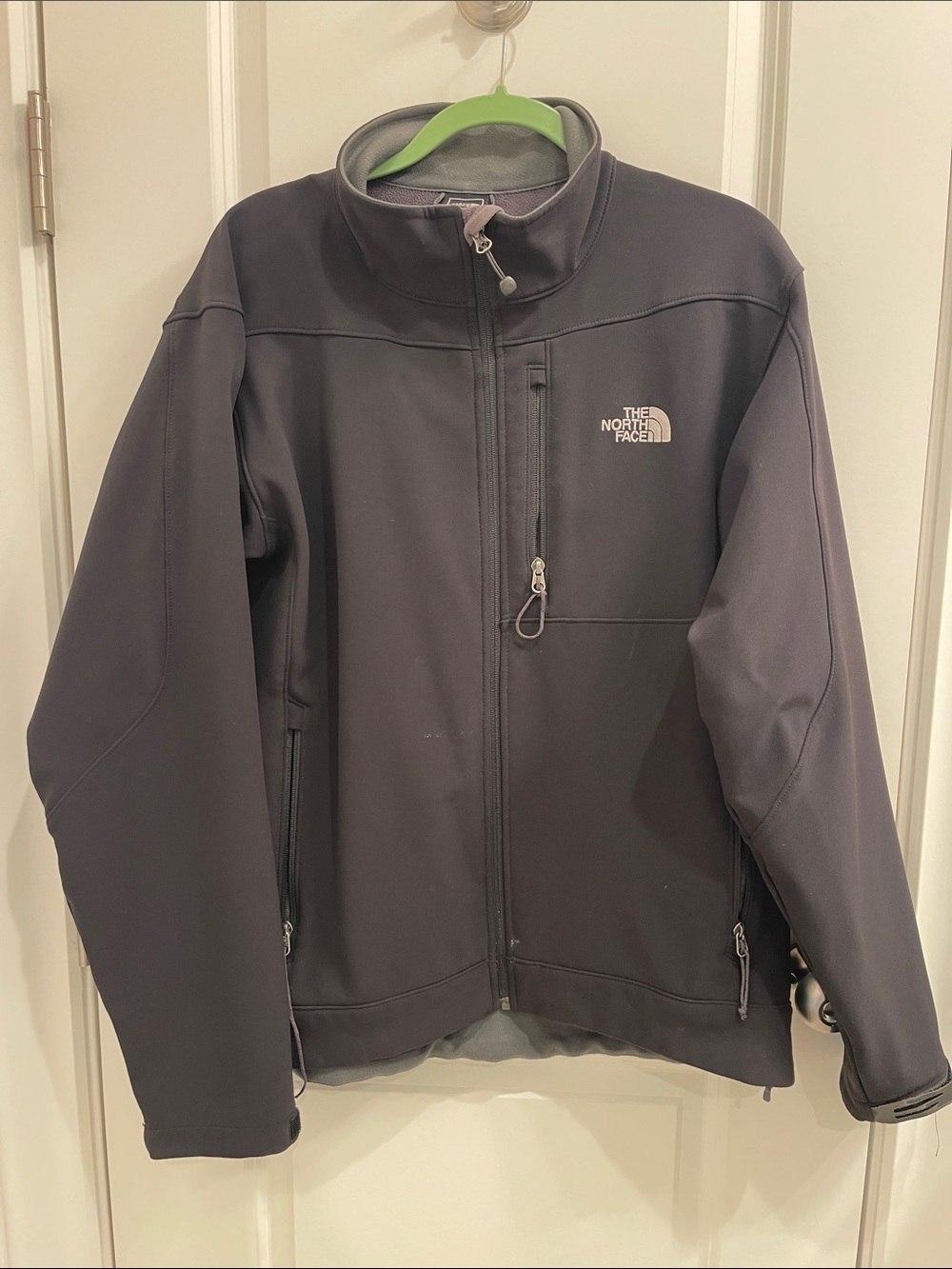 The North Face Men's Dark Charcoal Softshell Jacket